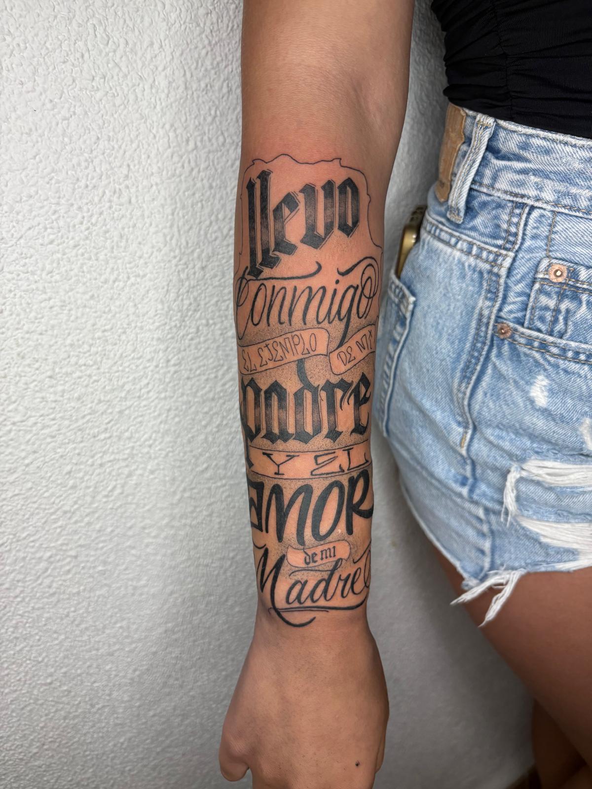 Tatuaje estilo Lettering